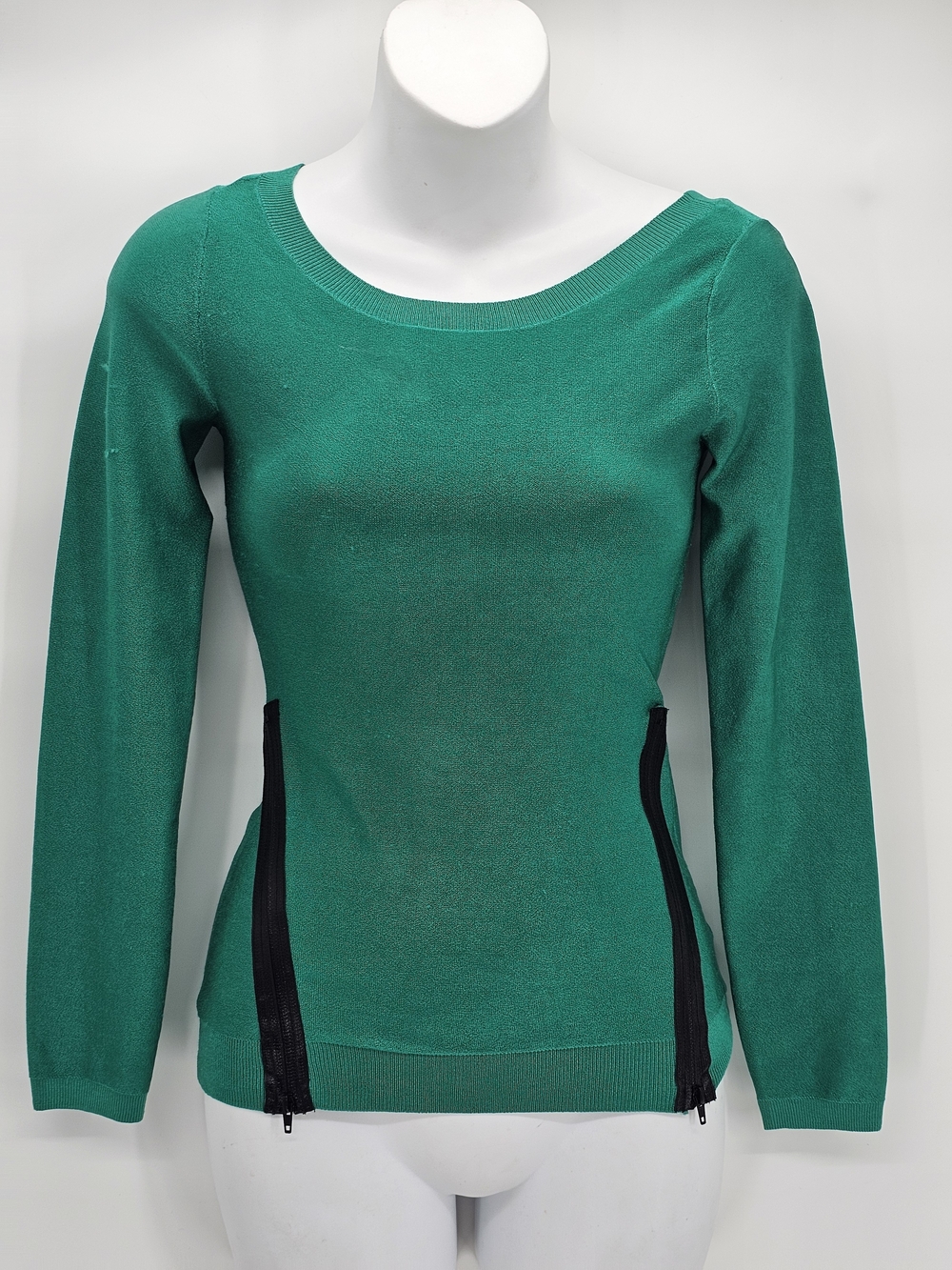 bebe Vibramt Green Scoop Neck Knit Top with Black Side Zippers